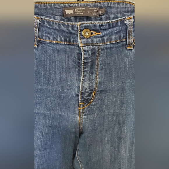 3/$30 Levis jeans - Picture 4 of 4